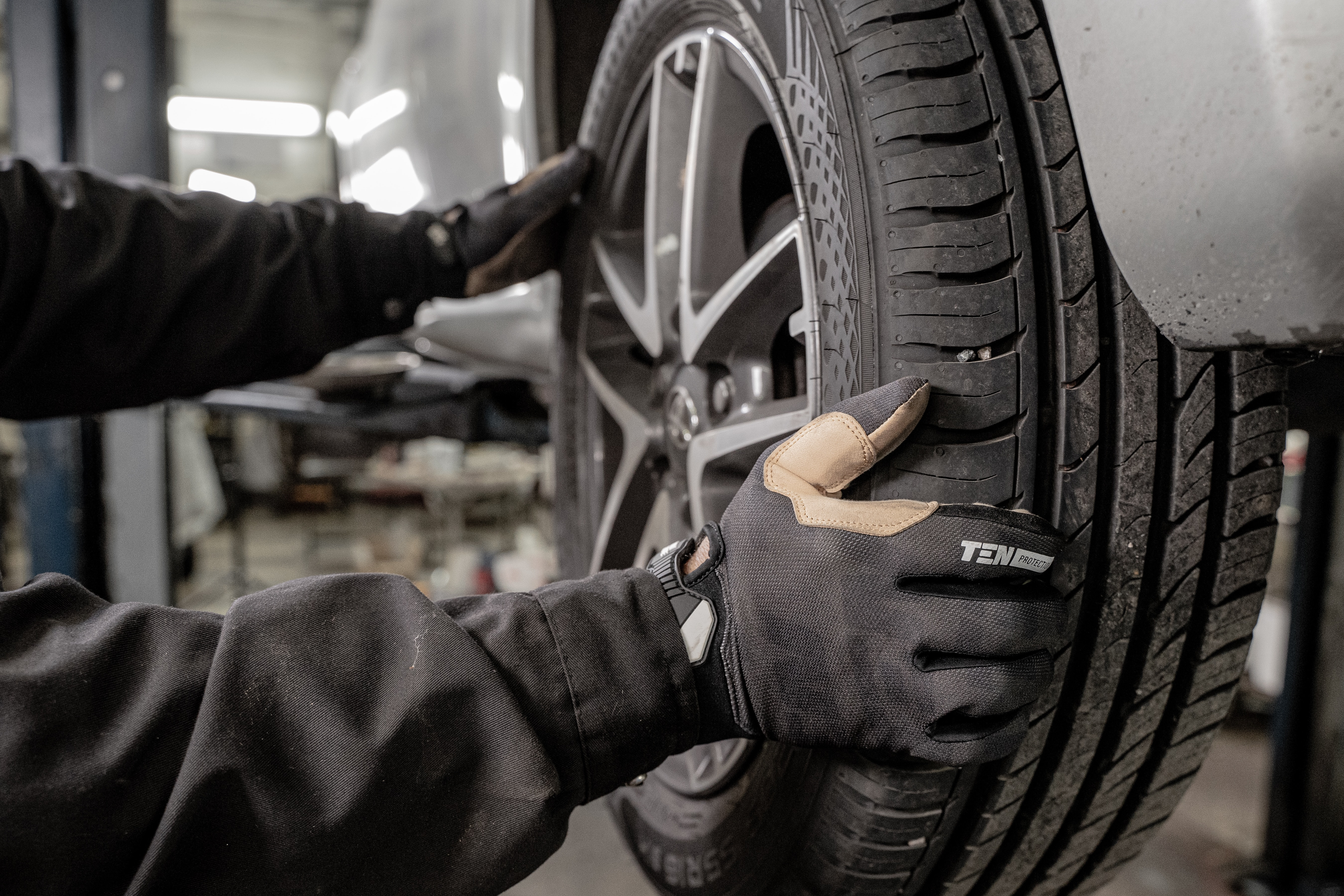REIFEN- UND FELGEN SERVICE